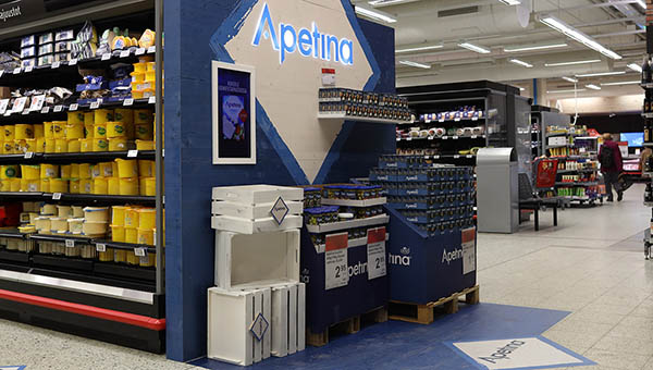 Retail and stores PunaMusta Coloro